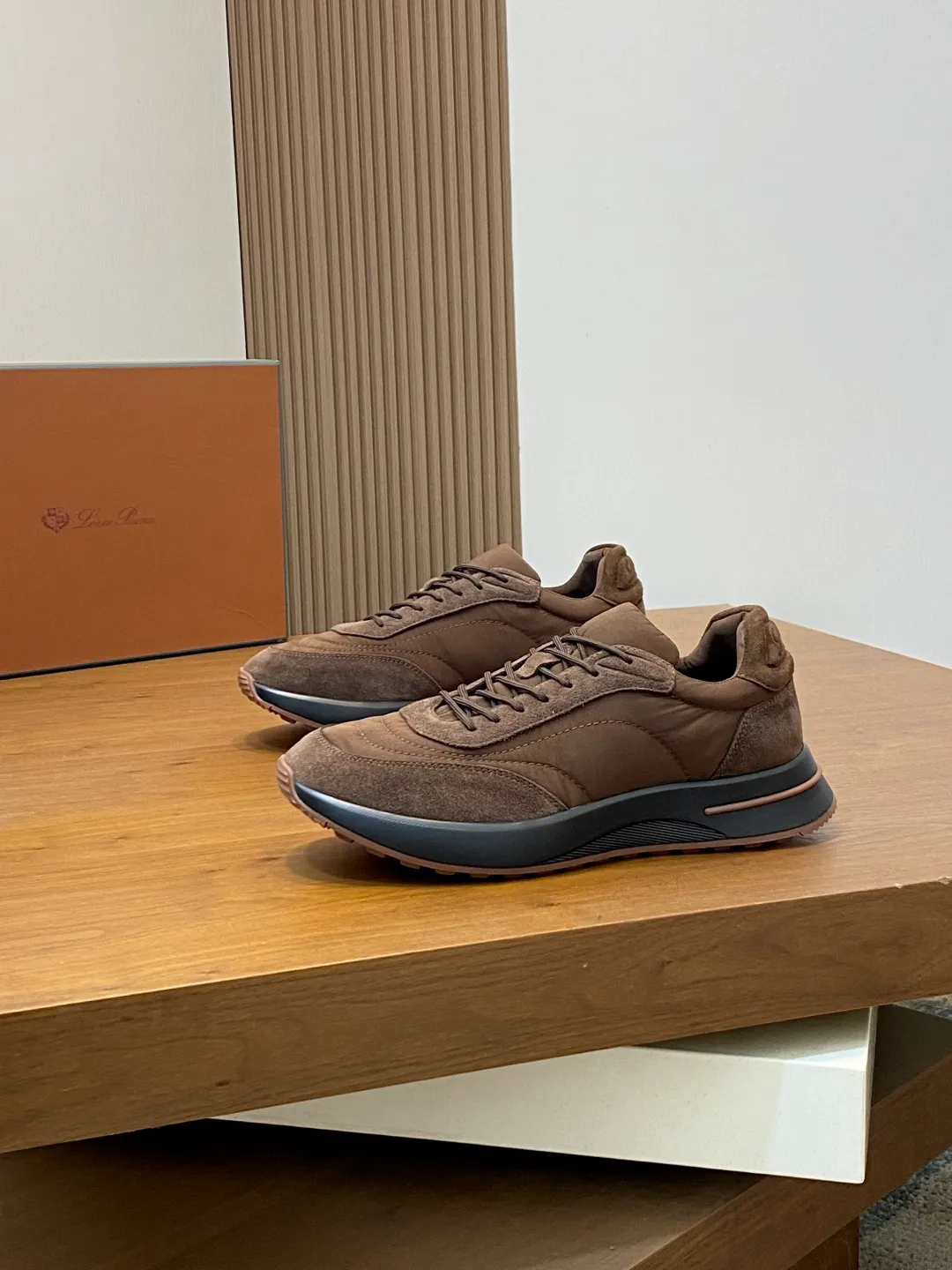 💰740 Loro Piana - Classic casual shoes, men's lace-up casual shoes and sneakers, high-quality lightweight and comfortable fabrics, suitable for outdoor leisure, the color scheme is young and energetic, and it looks great with sportswear or casual suits! Code number: 39-44 (38, 45, 46, can be customized